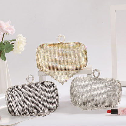 Clutch Ring-encrusted Diamond Banquet Bag