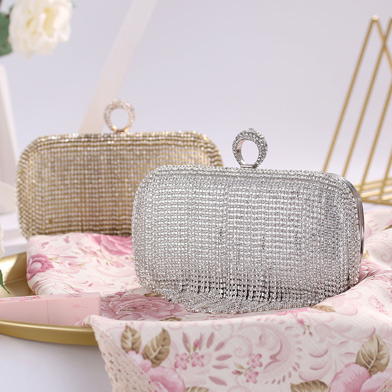 Clutch Ring-encrusted Diamond Banquet Bag